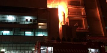 桃園平鎮工廠大火 兩移工j五消防員死亡