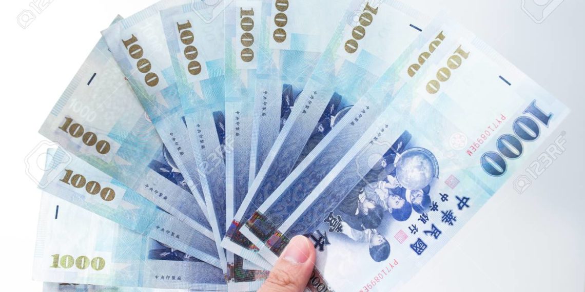 明年基本工資調漲 月薪23800元、時薪158元